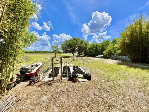 1837 State Road 20 Hawthorne FL 32640