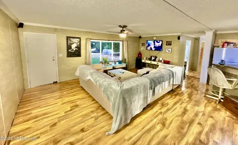 1837 State Road 20 Hawthorne FL 32640