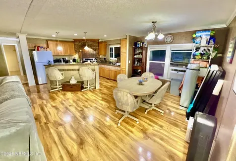 1837 State Road 20 Hawthorne FL 32640