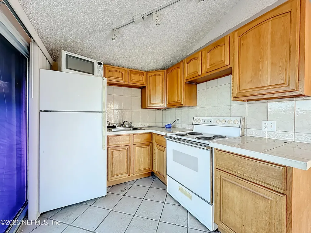 7702 N North Shore Drive Jacksonville FL 32208
