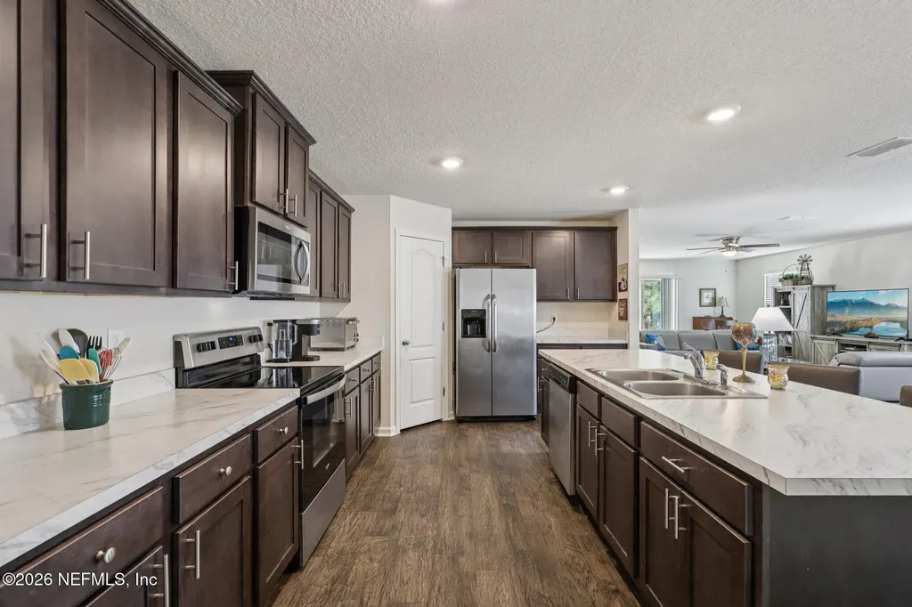 2588 Oak Stream Drive Green Cove Springs FL 32043