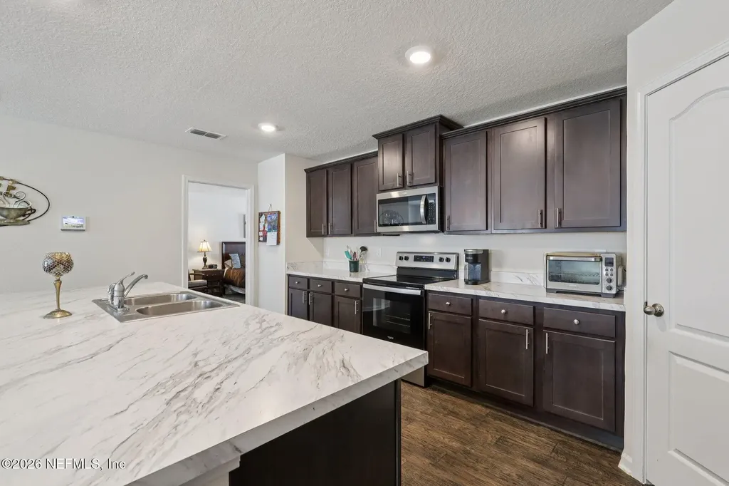 2588 Oak Stream Drive Green Cove Springs FL 32043
