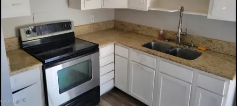 8524 Howell Drive Jacksonville FL 32208