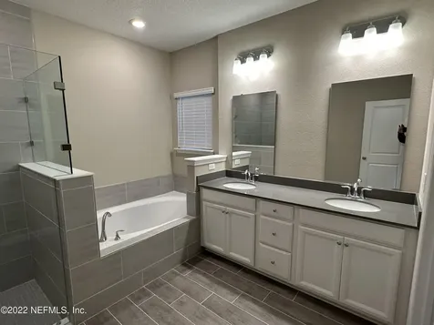 568 Brown Bear Fruit Cove FL 32259