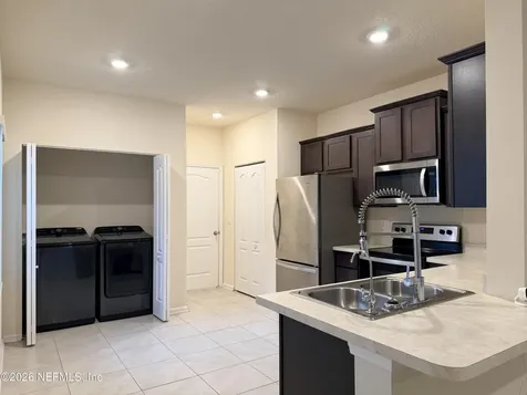 246 Aralia Lane Jacksonville FL 32216