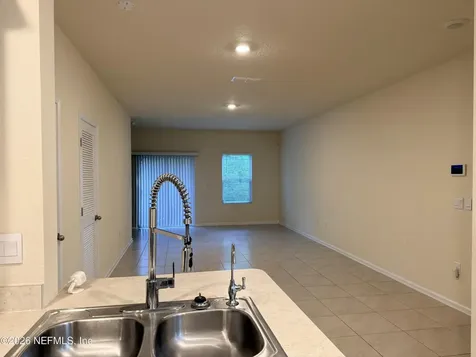 246 Aralia Lane Jacksonville FL 32216