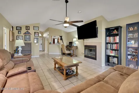 8457 Sugartree Drive Jacksonville FL 32244