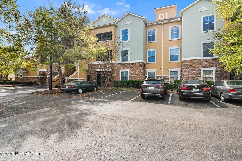 8539 Gate Parkway Jacksonville FL 32216