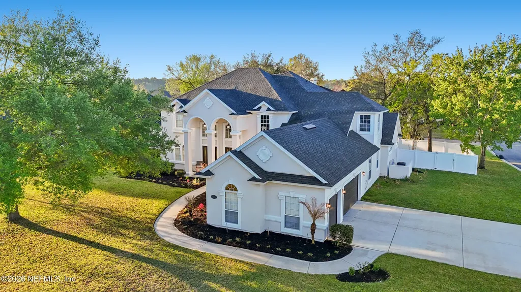 735 E Dorchester Drive St. Johns FL 32259