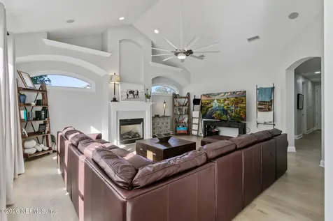 735 E Dorchester Drive St. Johns FL 32259