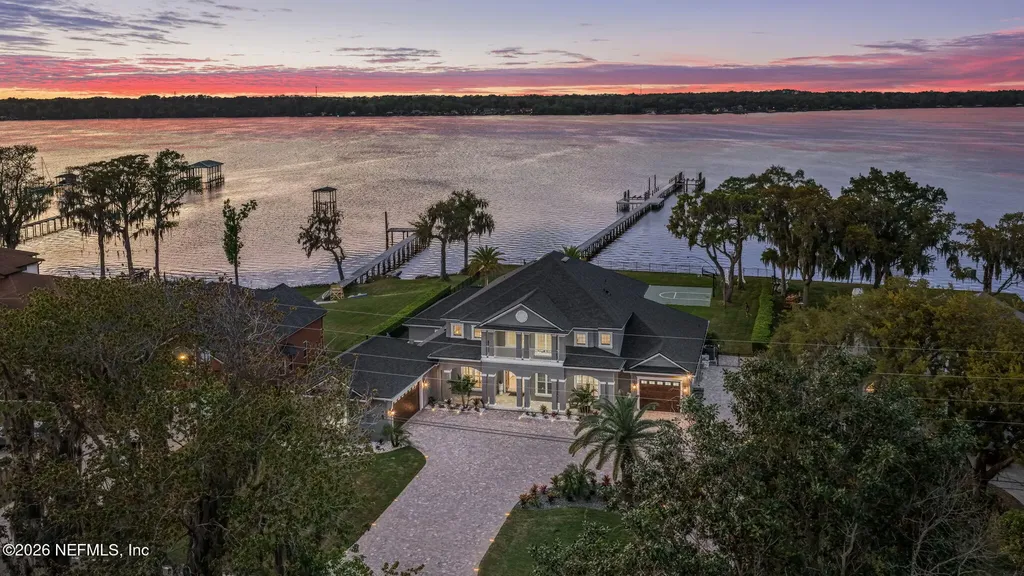 2241 N Lakeshore Drive Fleming Island FL 32003