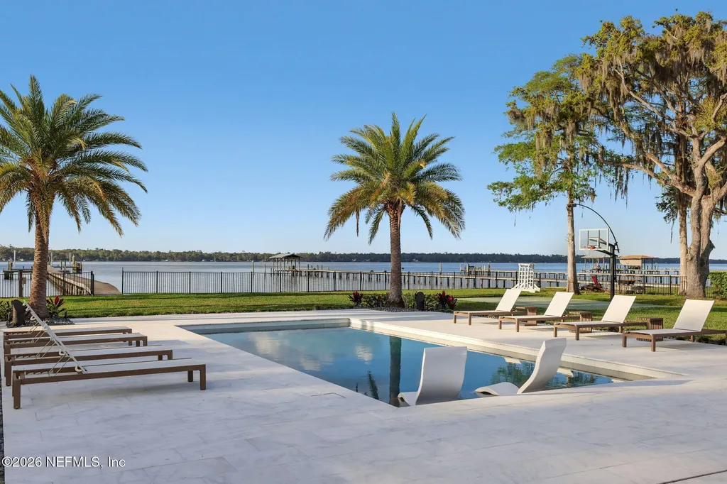 2241 N Lakeshore Drive Fleming Island FL 32003
