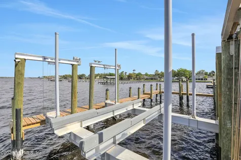2241 N Lakeshore Drive Fleming Island FL 32003