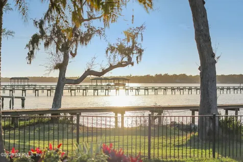 2241 N Lakeshore Drive Fleming Island FL 32003