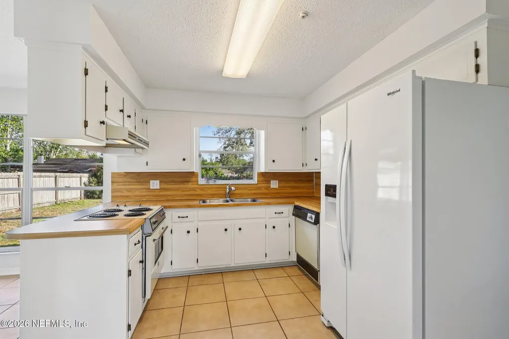 8243 Worm Wood Road Jacksonville FL 32210