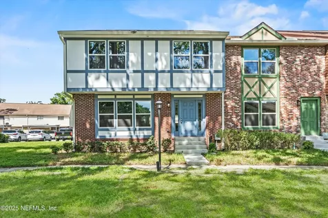8211 Kensington Square Jacksonville FL 32217