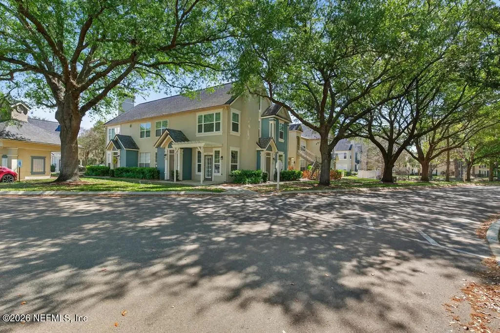 13703 Richmond Park Drive N Jacksonville FL 32224
