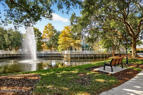 13703 Richmond Park Drive N Jacksonville FL 32224