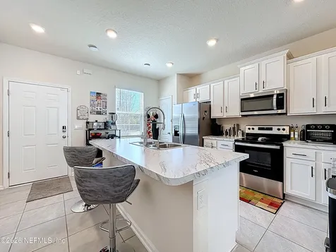 8217 Watercourse Way Jacksonville FL 32211