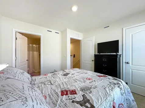 8217 Watercourse Way Jacksonville FL 32211