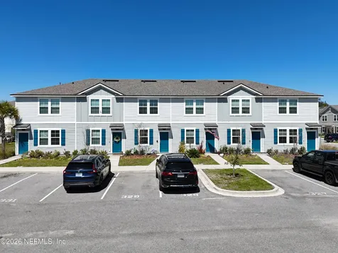 8217 Watercourse Way Jacksonville FL 32211