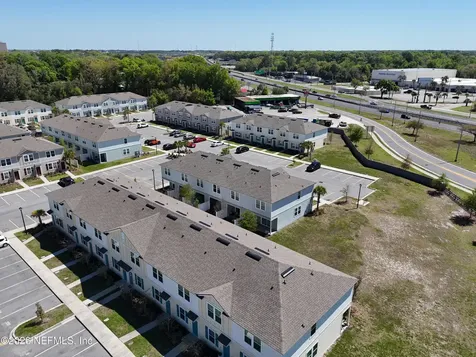 8217 Watercourse Way Jacksonville FL 32211
