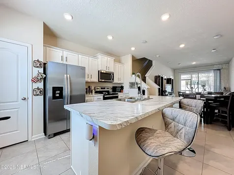8217 Watercourse Way Jacksonville FL 32211
