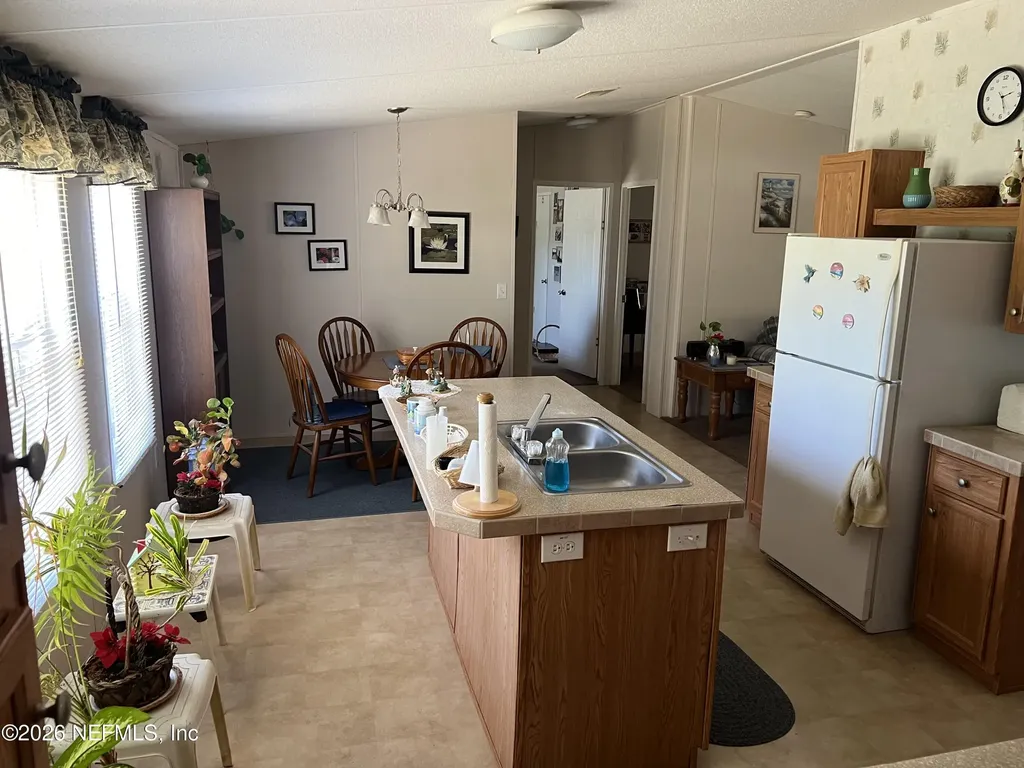 223 Oak Ridge Drive Welaka FL 32193