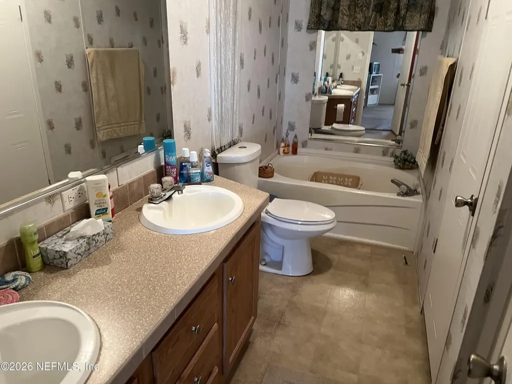 223 Oak Ridge Drive Welaka FL 32193