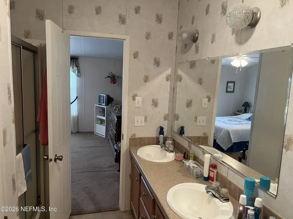 223 Oak Ridge Drive Welaka FL 32193