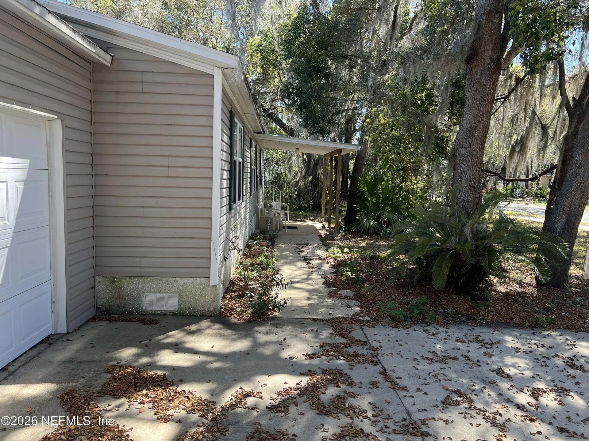 223 Oak Ridge Drive Welaka FL 32193