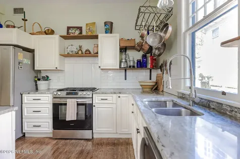 542 Lancaster Street Jacksonville FL 32204