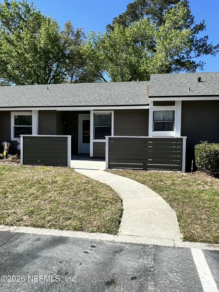 8322 Derbyshire Place Jacksonville FL 32244