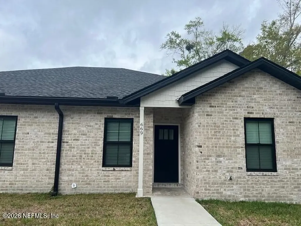 669 S Orange Street Starke FL 32091