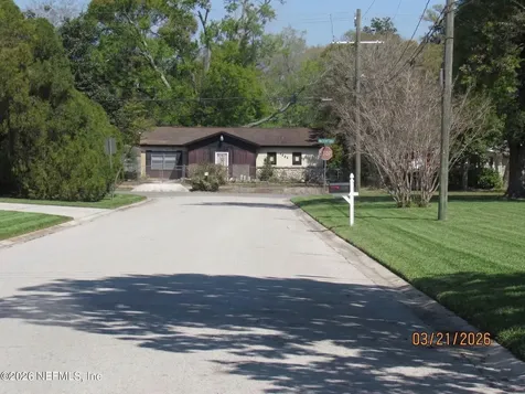 5849 Ridgeway Road E Jacksonville FL 32244