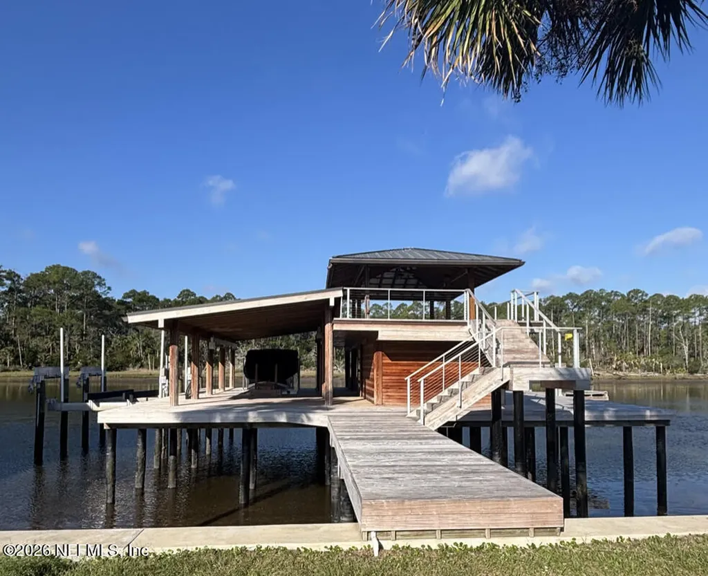 293/295 N Roscoe Boulevard Ponte Vedra Beach FL 32082