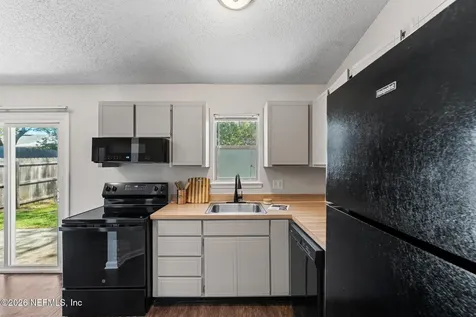 2753 Cavender Court Jacksonville FL 32216