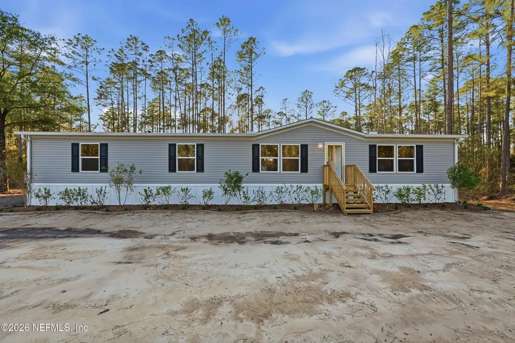 10695 Beckenger Avenue Hastings FL 32145