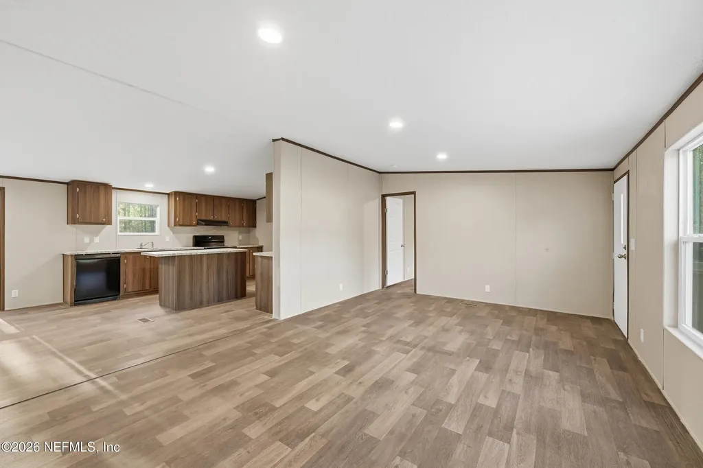 10695 Beckenger Avenue Hastings FL 32145