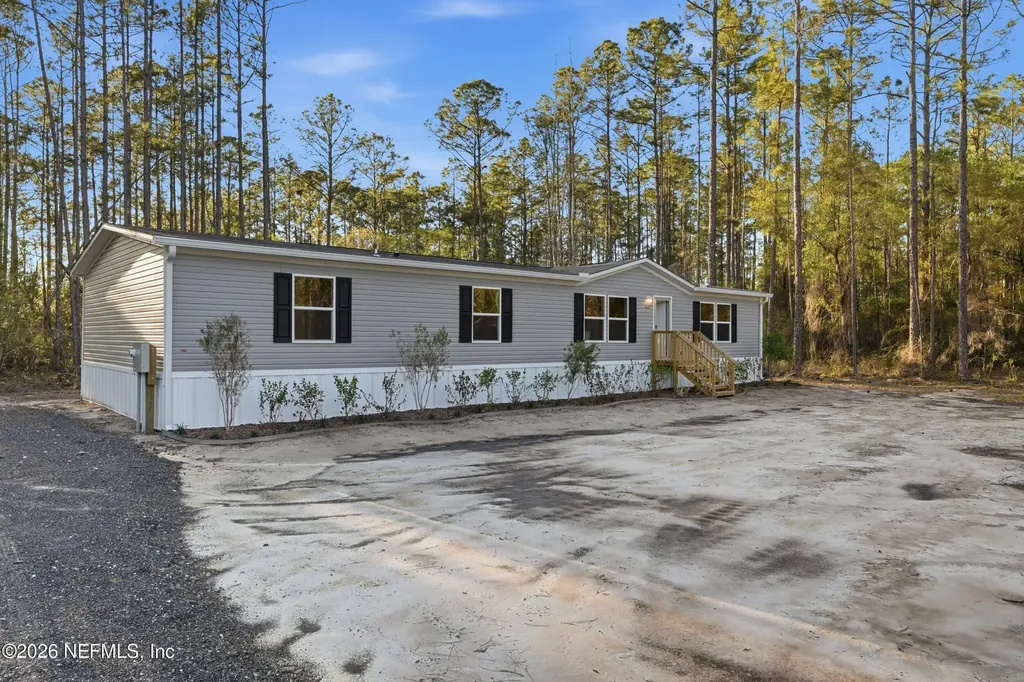 10695 Beckenger Avenue Hastings FL 32145