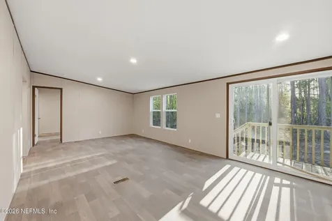 10695 Beckenger Avenue Hastings FL 32145
