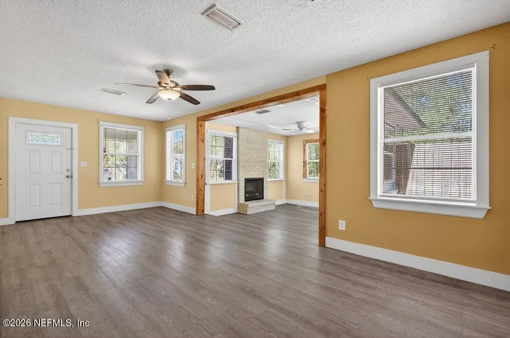 9049 Jackson Avenue Jacksonville FL 32208
