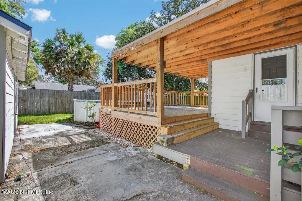9049 Jackson Avenue Jacksonville FL 32208