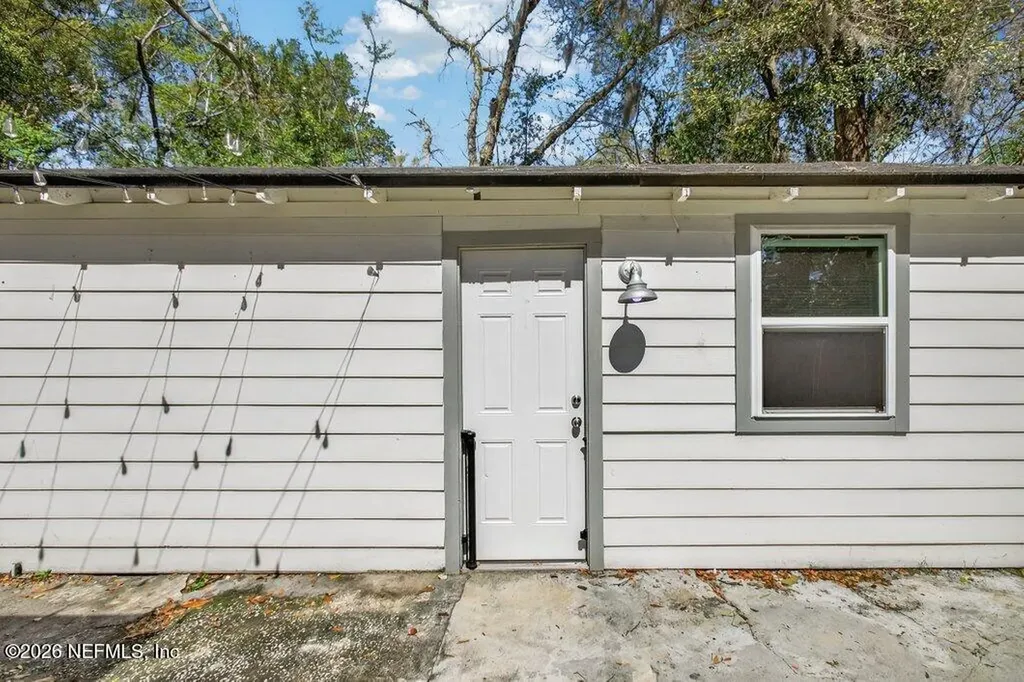 9049 Jackson Avenue Jacksonville FL 32208