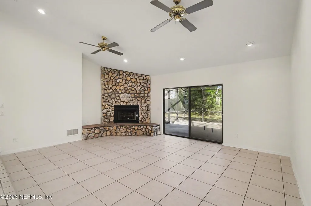 10 Patchogue Lane Palm Coast FL 32164