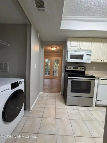 3864 La Mirada Drive Jacksonville FL 32217