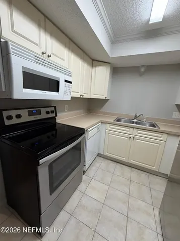 3864 La Mirada Drive Jacksonville FL 32217