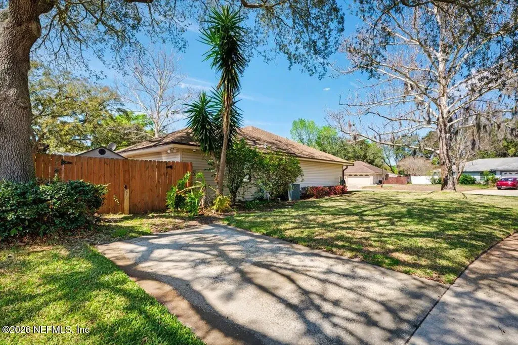12608 Lazy Meadow Drive N Jacksonville FL 32225