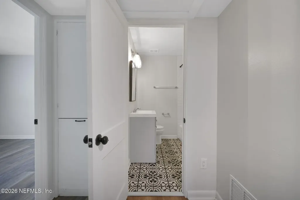 4582 Merrimac Avenue Jacksonville FL 32210