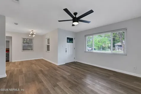 4582 Merrimac Avenue Jacksonville FL 32210